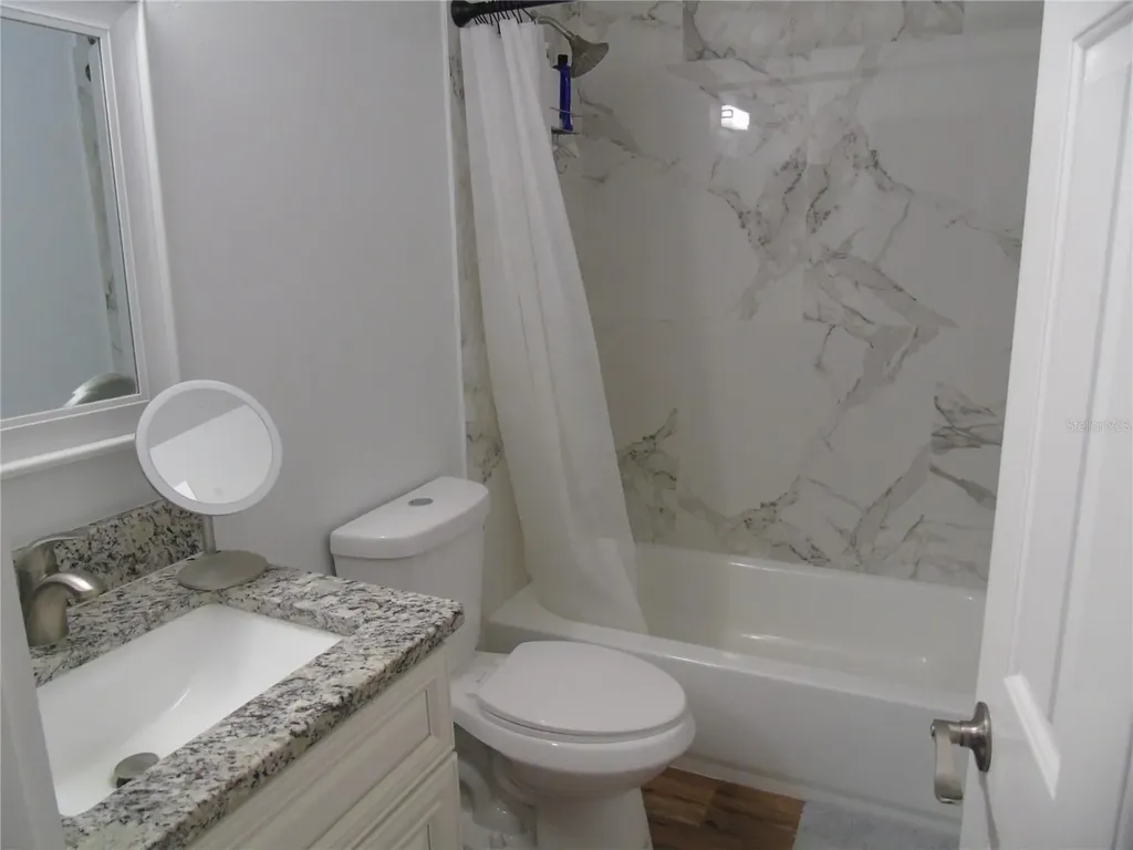 2090 8th Avenue Deland FL 32724