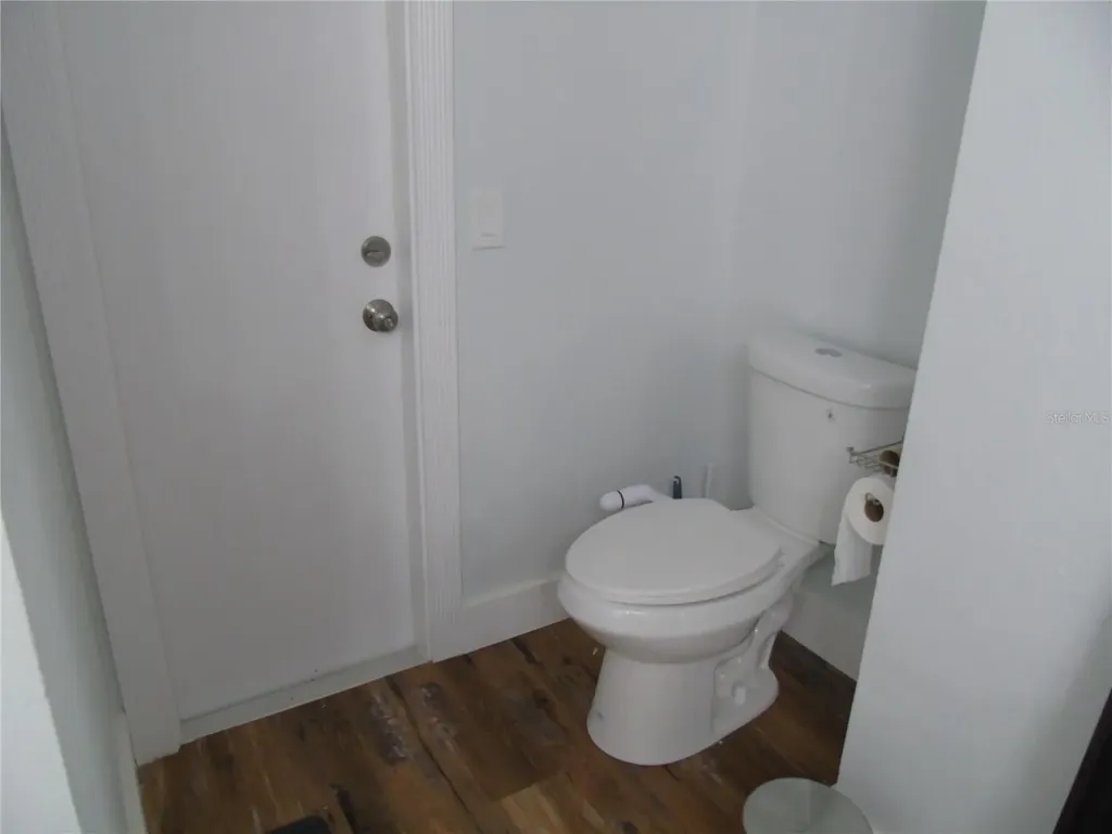 2090 8th Avenue Deland FL 32724