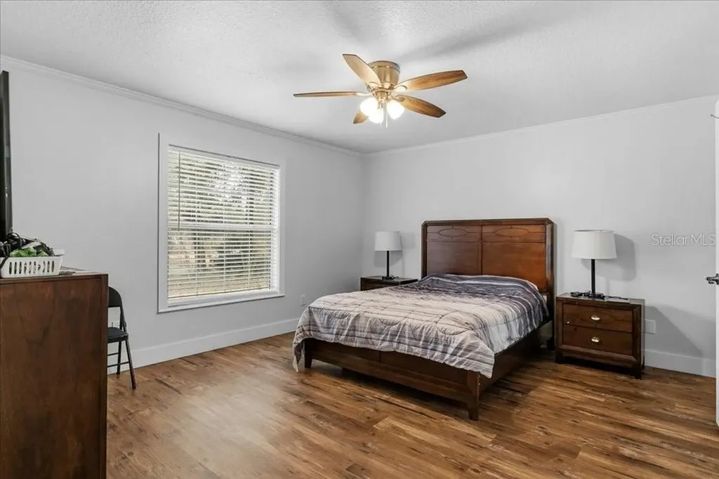 2090 8th Avenue Deland FL 32724