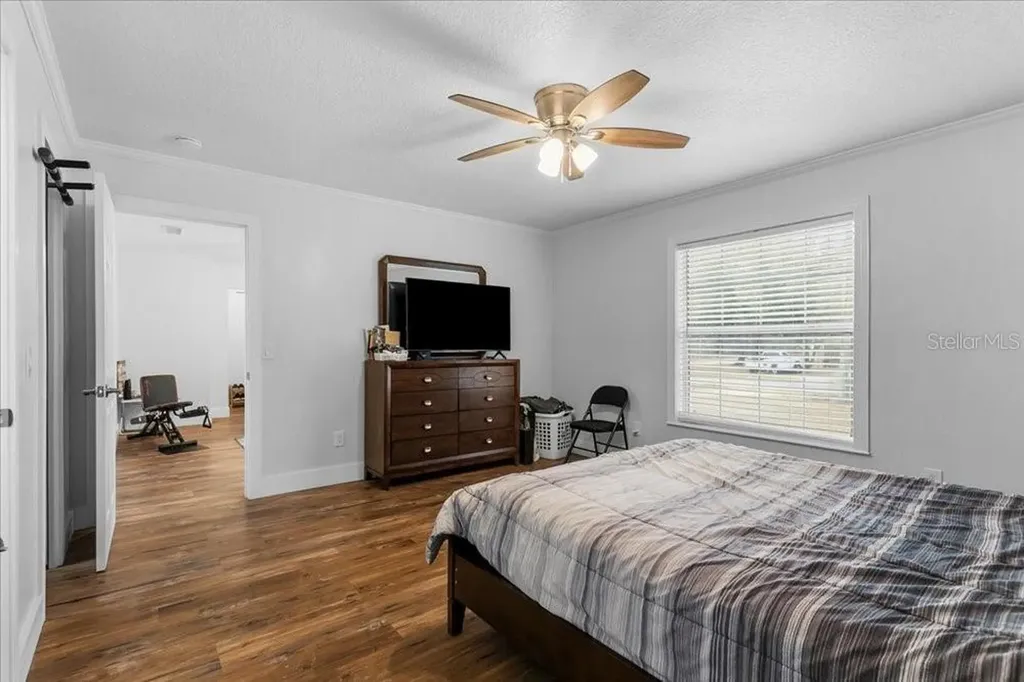 2090 8th Avenue Deland FL 32724