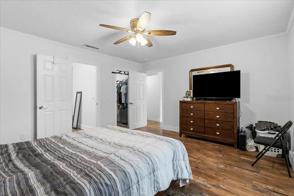 2090 8th Avenue Deland FL 32724