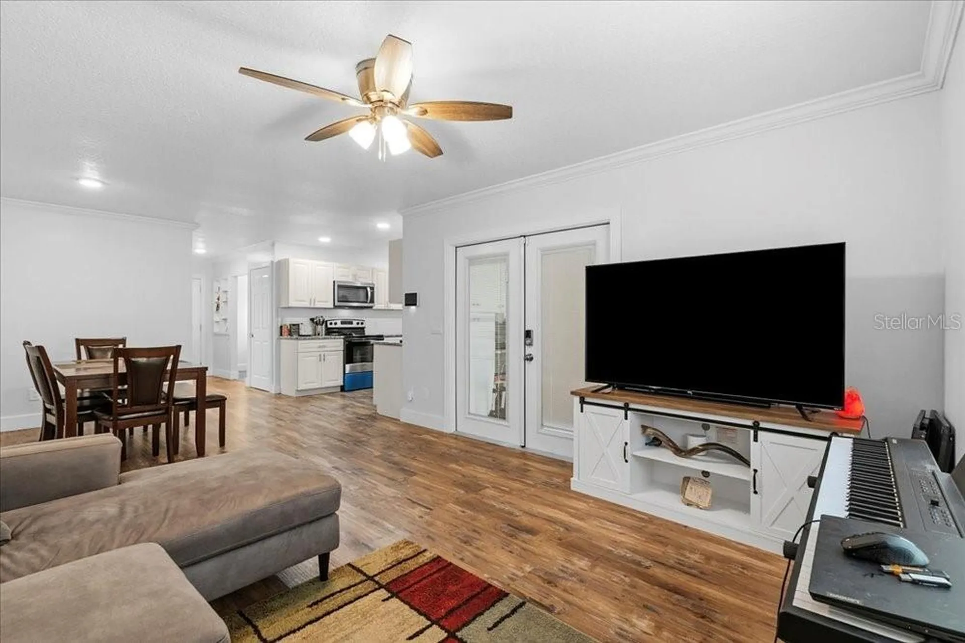 2090 8th Avenue Deland FL 32724