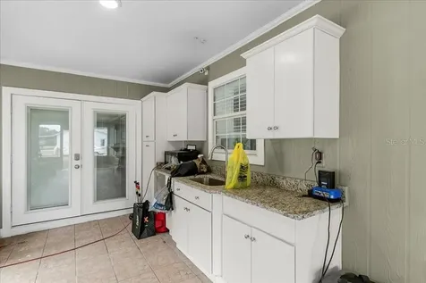 2090 8th Avenue Deland FL 32724