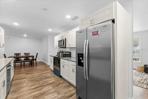 2090 8th Avenue Deland FL 32724