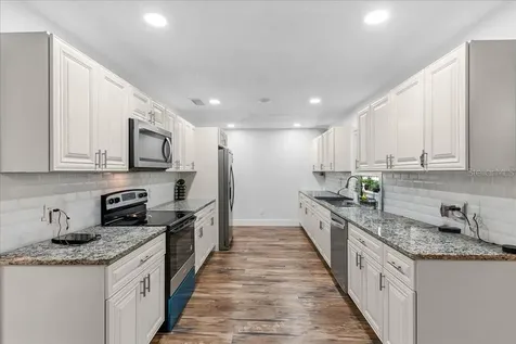 2090 8th Avenue Deland FL 32724