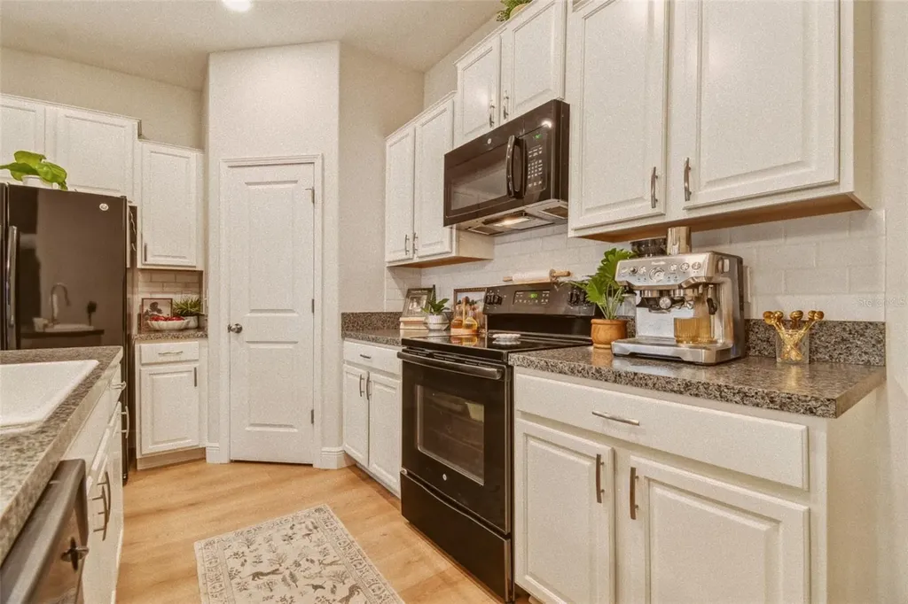 4904 Babbling Brook Lane Wimauma FL 33598