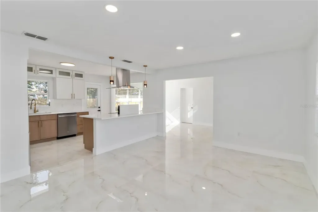 540 Milwaukee Avenue Dunedin FL 34698
