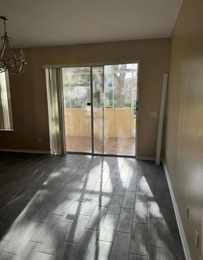 1289 S Beach Circle Kissimmee FL 34746