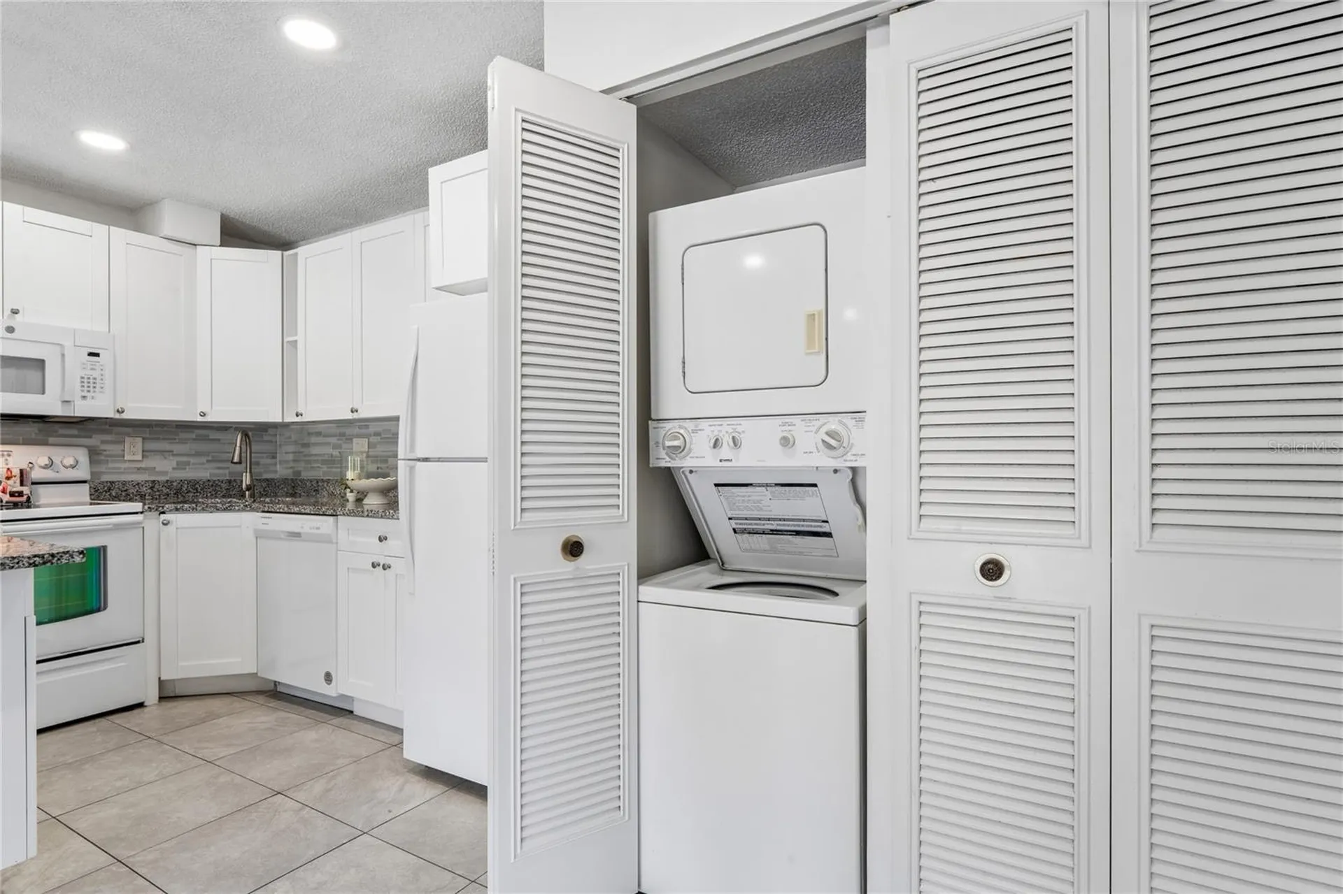 2522 Pine Ridge Way S Palm Harbor FL 34684