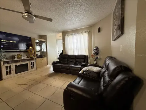 401 Fountainhead Circle Kissimmee FL 34741