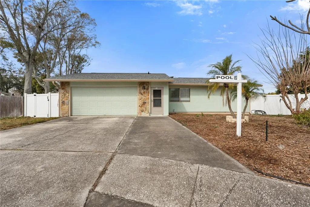 60 Durham Court Palm Harbor FL 34683