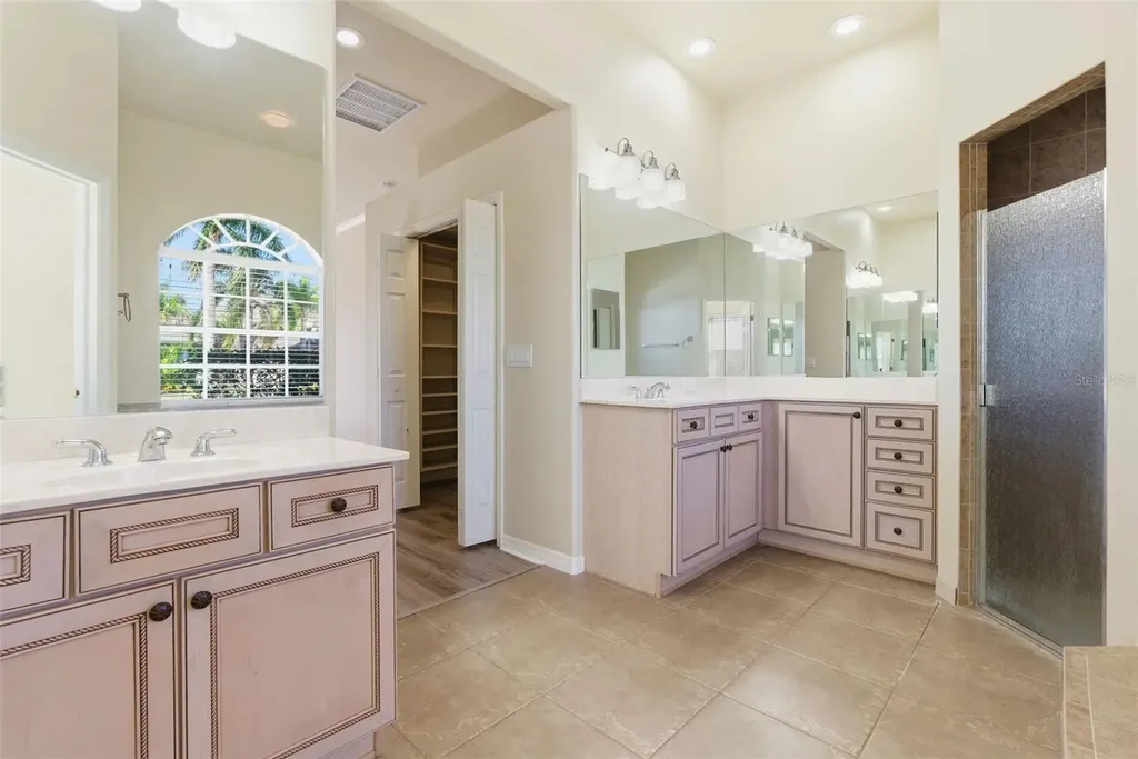 915 Vista Verde Lane Sun City Center FL 33573