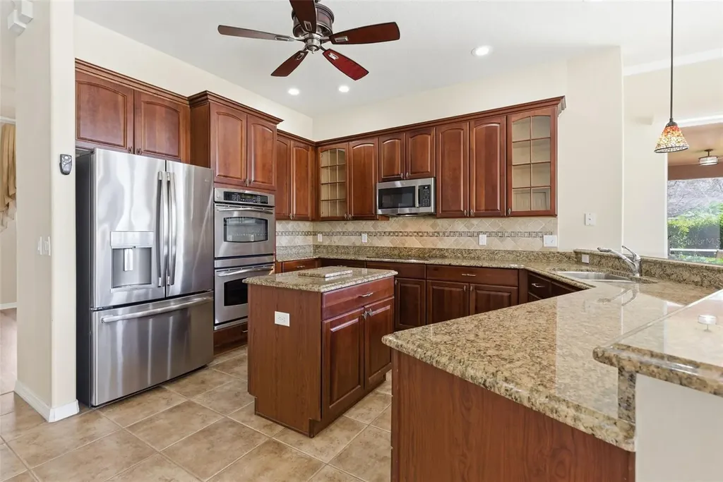 915 Vista Verde Lane Ruskin FL 33573