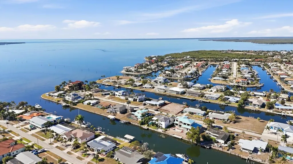 217 Bangsberg Road SE Port Charlotte FL 33952