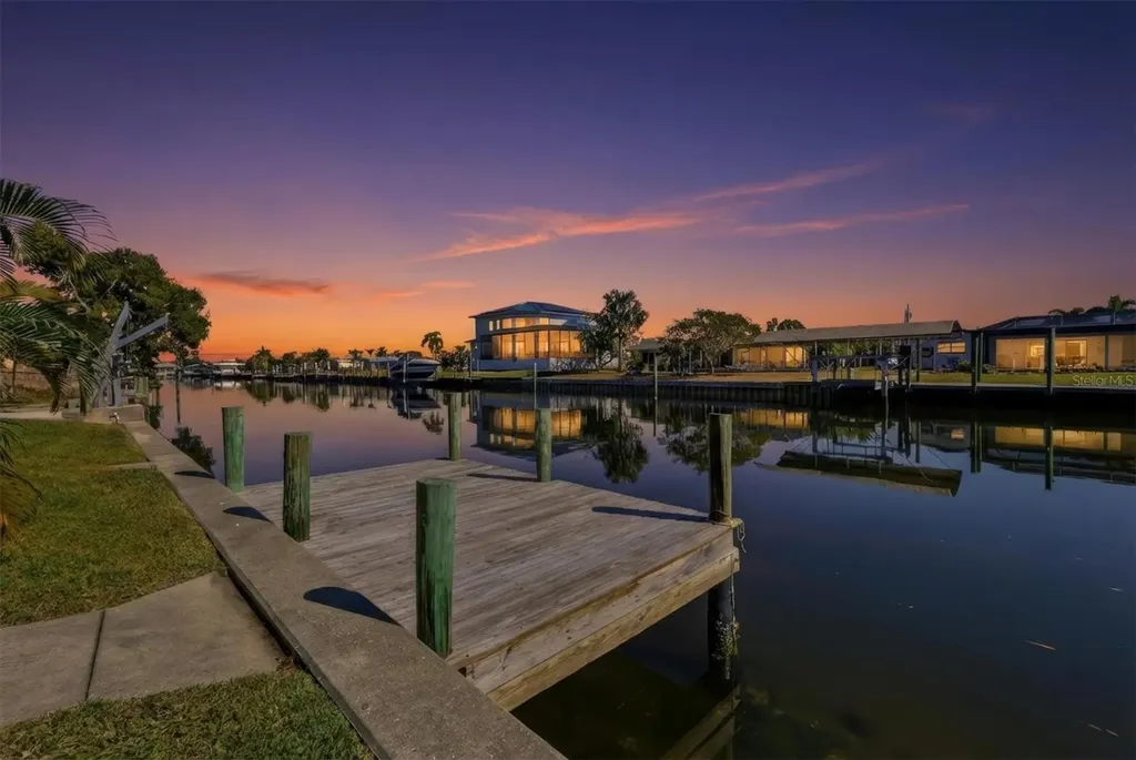217 Bangsberg Road SE Port Charlotte FL 33952