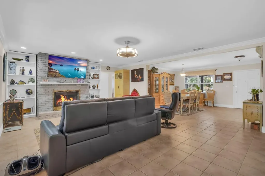 5870 Alligator Lake Shore W St Cloud FL 34771
