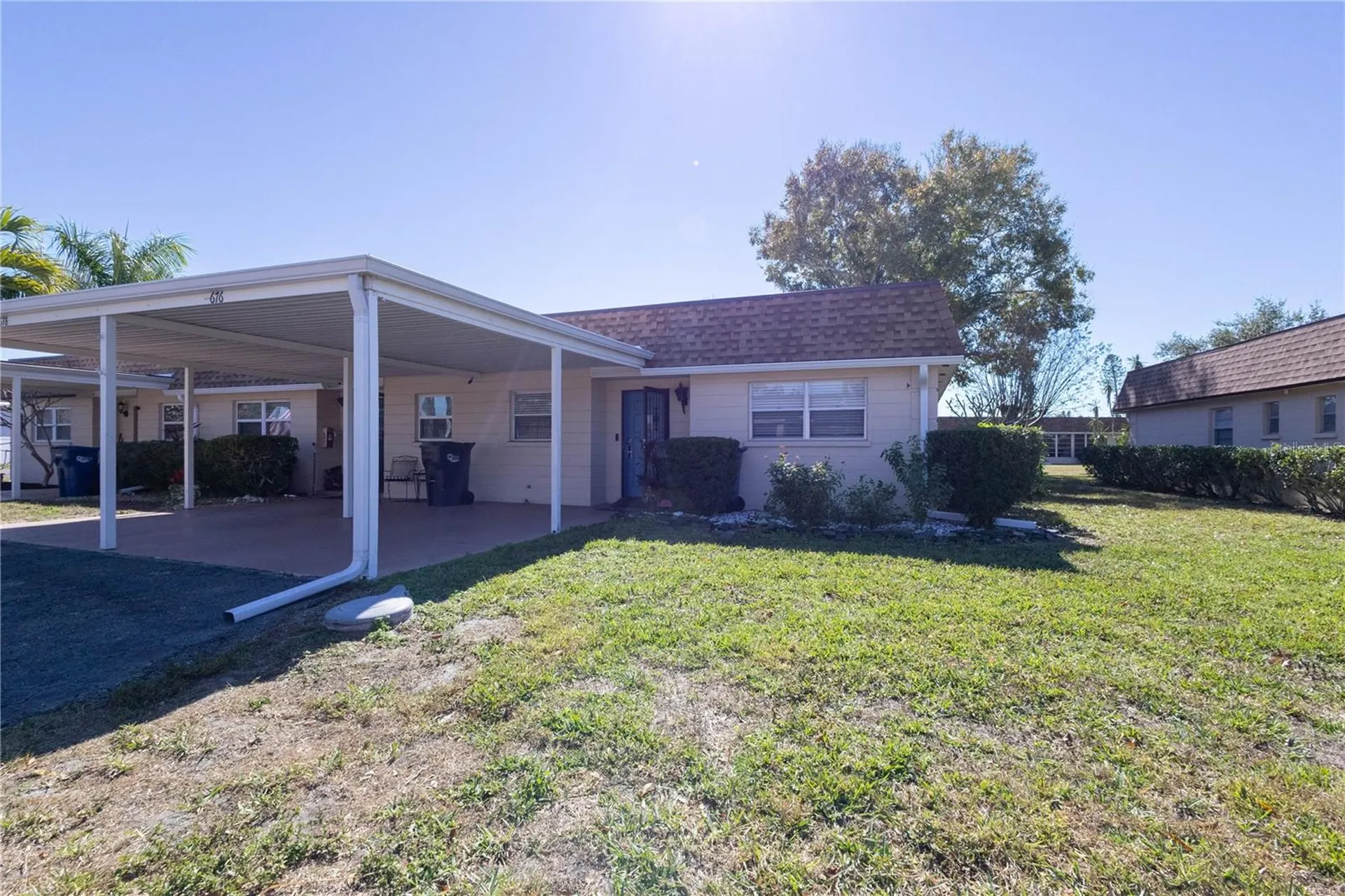 676 Park Circle Bradenton FL 34207