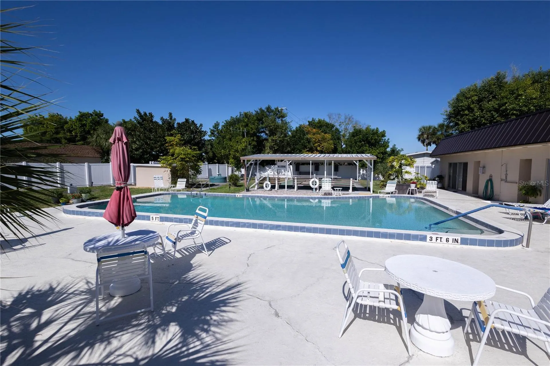 676 Park Circle Bradenton FL 34207