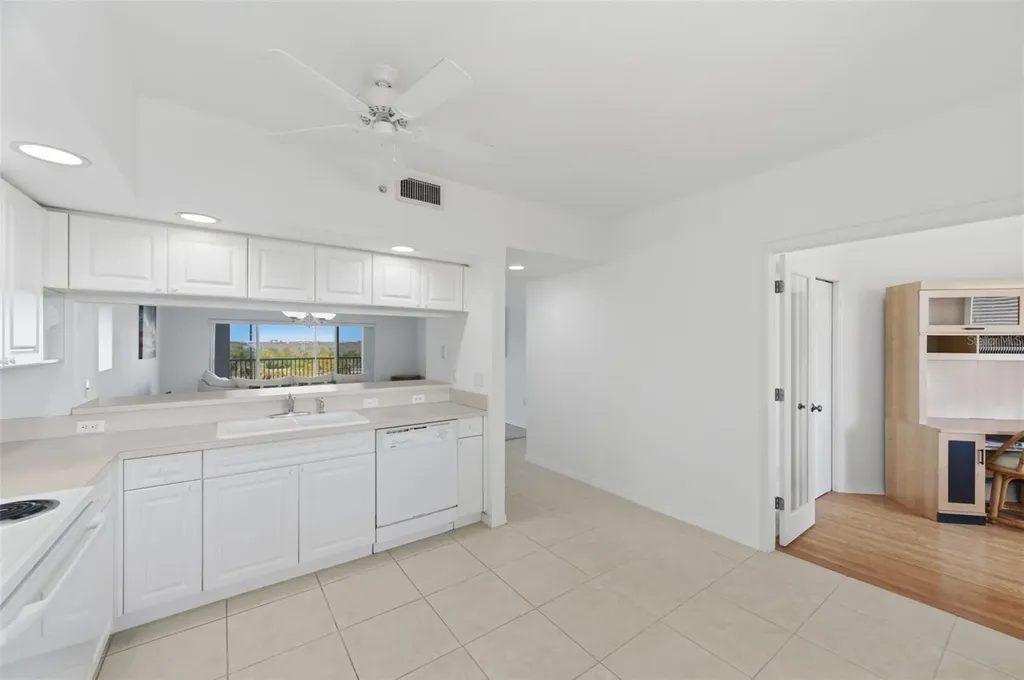 1200 Country Club Drive Largo FL 33771
