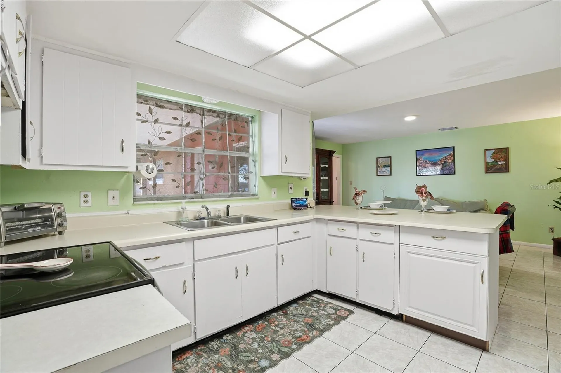 7002 Crestlake Drive Orlando FL 32819