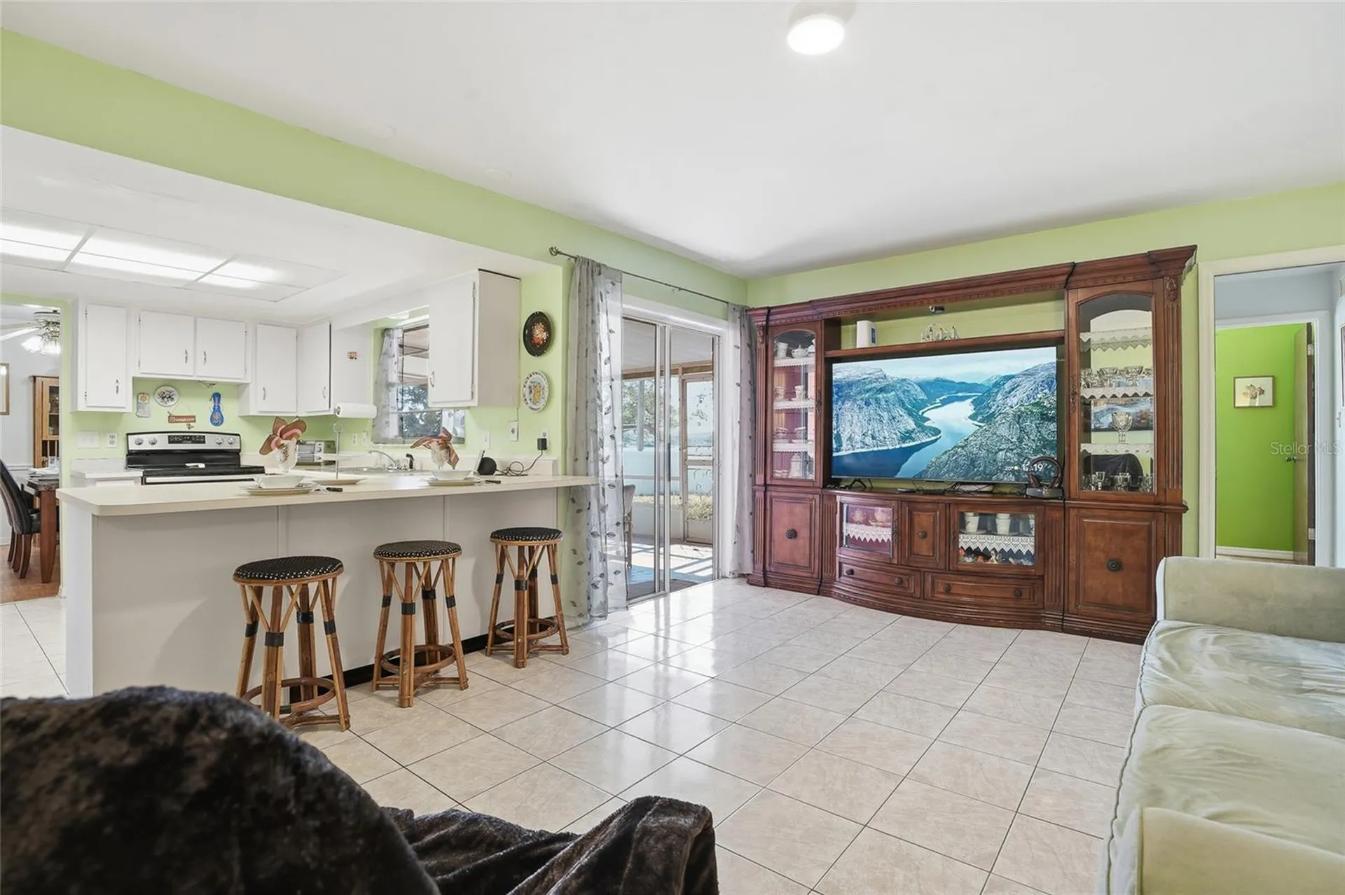 7002 Crestlake Drive Orlando FL 32819