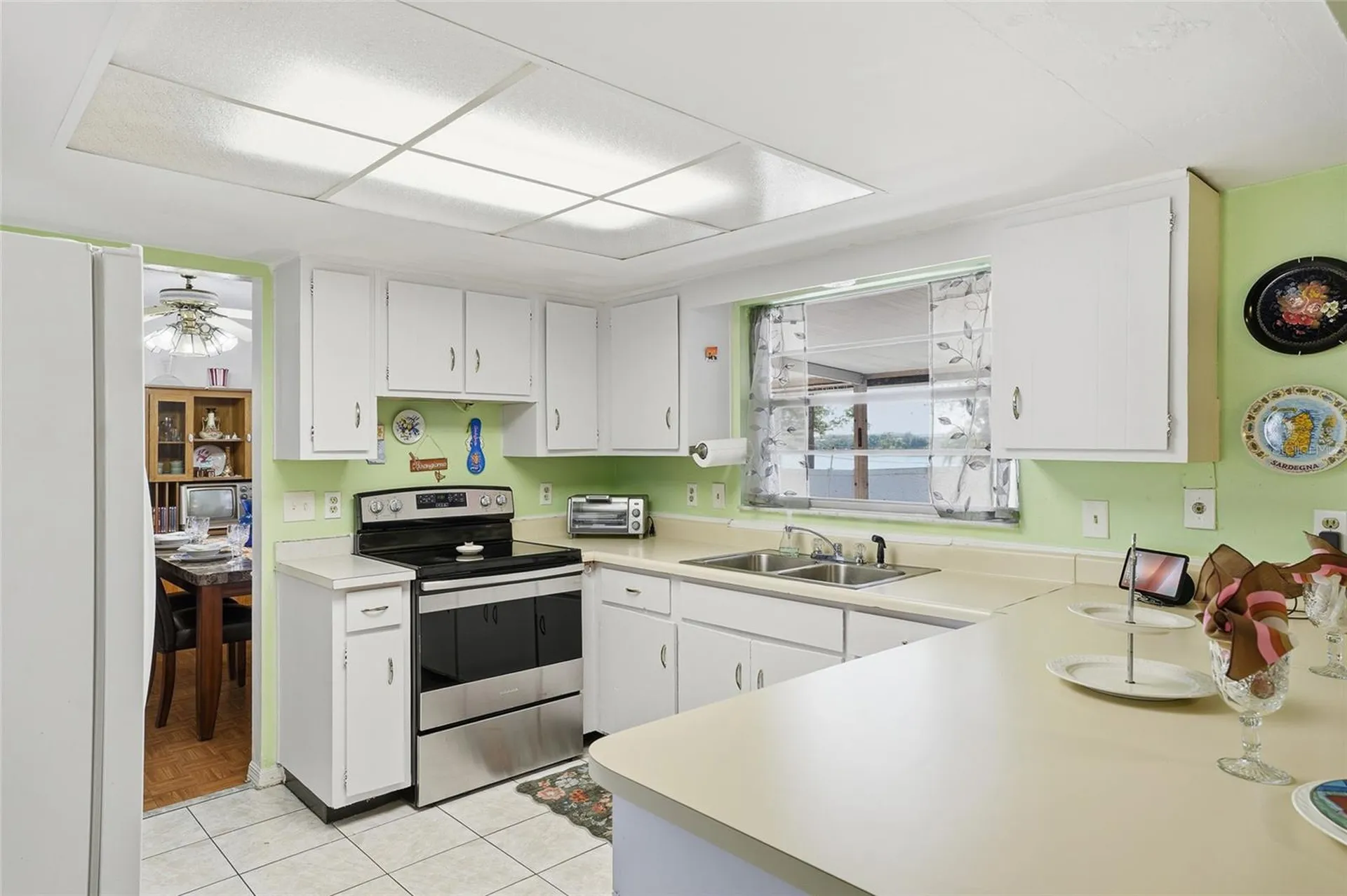 7002 Crestlake Drive Orlando FL 32819