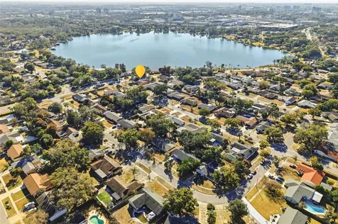 7002 Crestlake Drive Orlando FL 32819