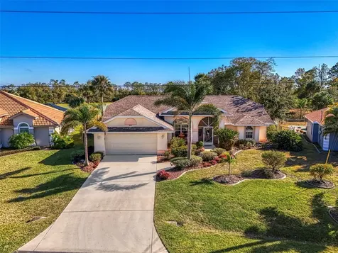 32 Sportsman Terrace Rotonda West FL 33947