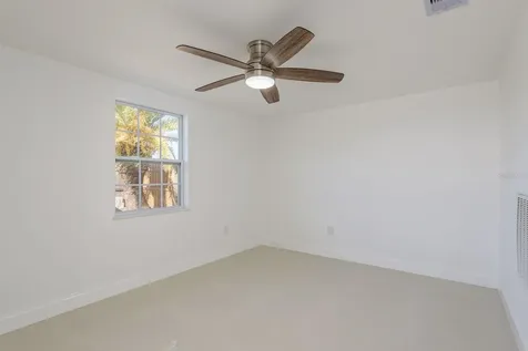 3339 Honeymoon Lane Holiday FL 34691