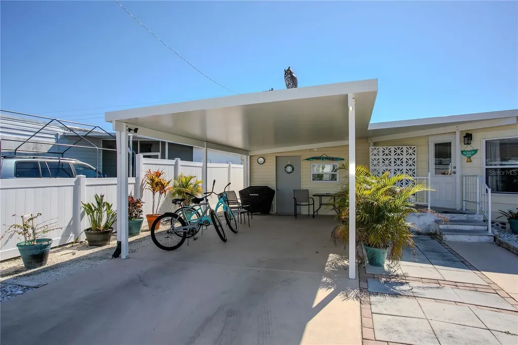 5127 8th Street W Bradenton FL 34207