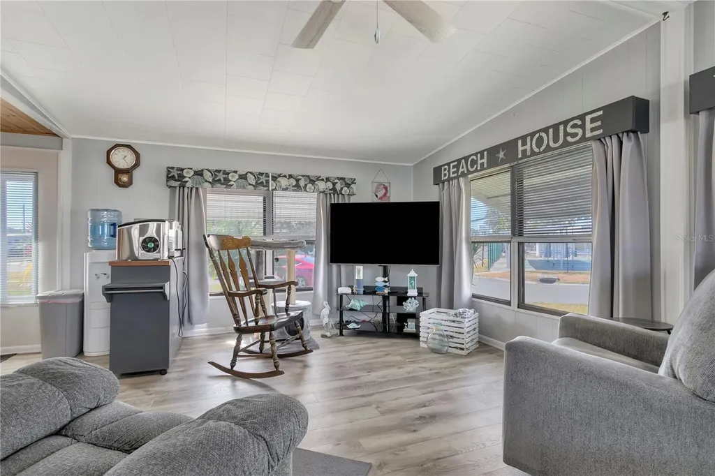 5127 8th Street W Bradenton FL 34207