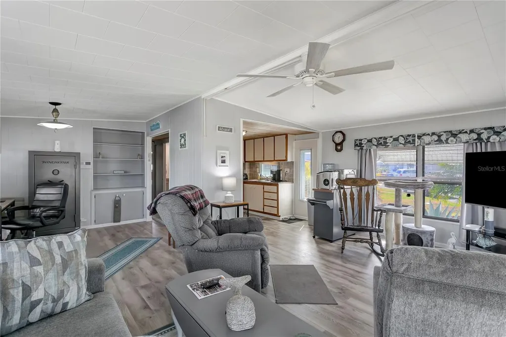 5127 8th Street W Bradenton FL 34207