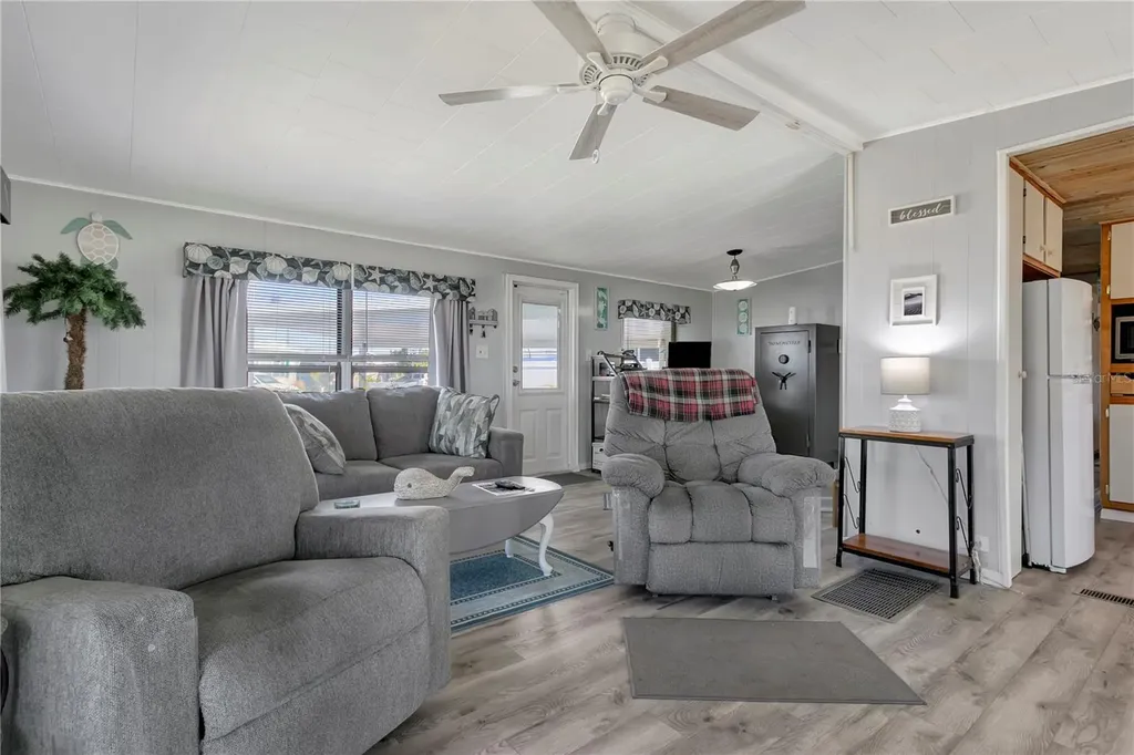 5127 8th Street W Bradenton FL 34207