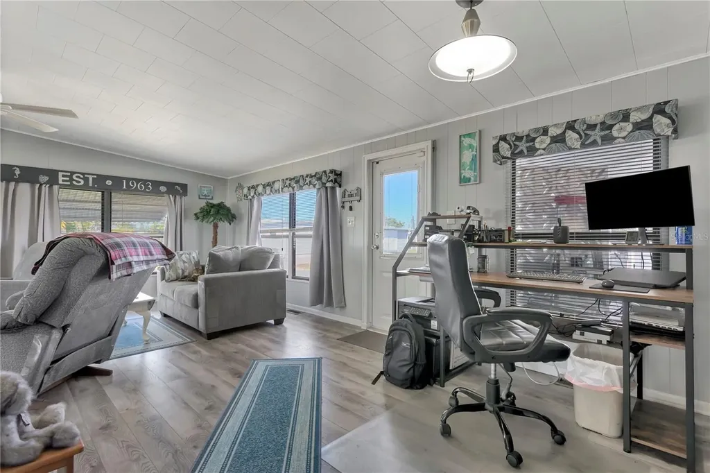 5127 8th Street W Bradenton FL 34207