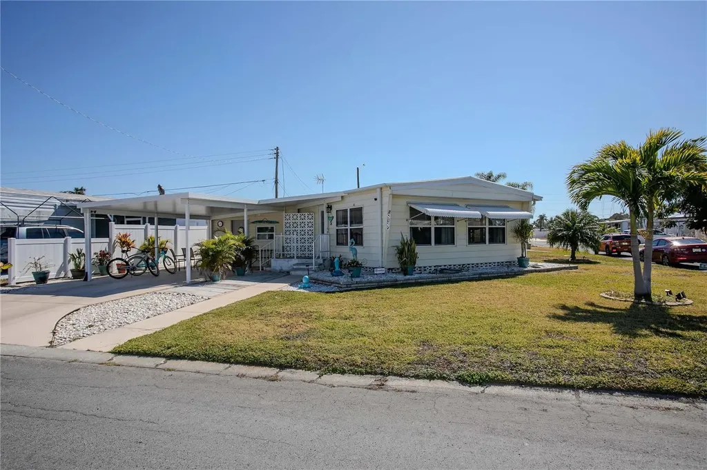 5127 8th Street W Bradenton FL 34207