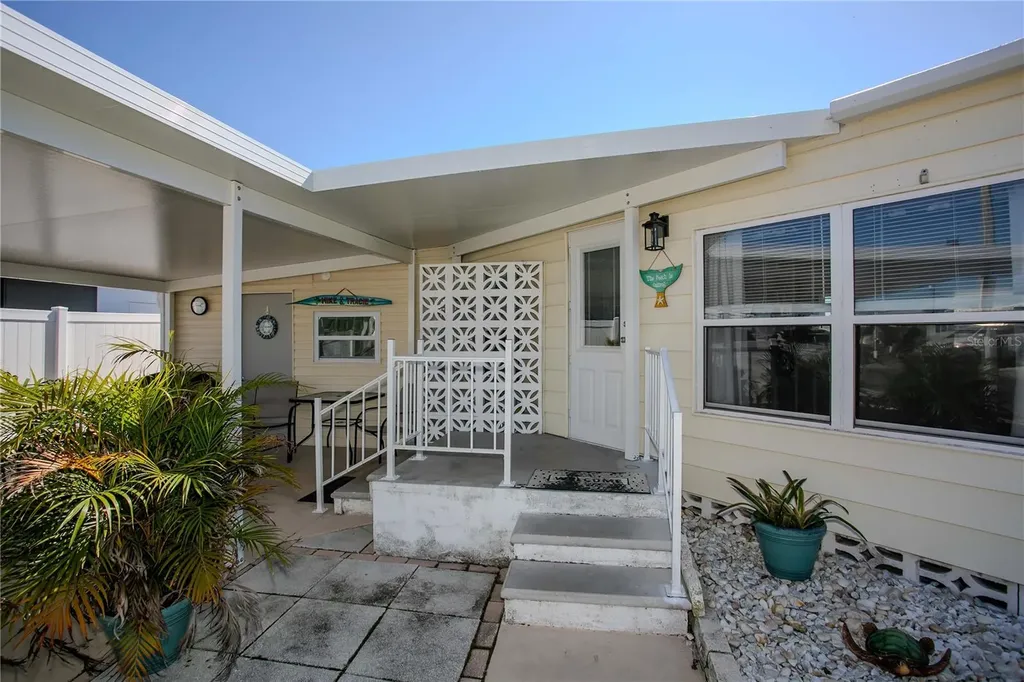 5127 8th Street W Bradenton FL 34207