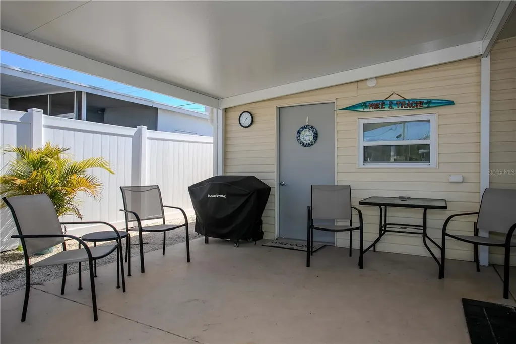 5127 8th Street W Bradenton FL 34207