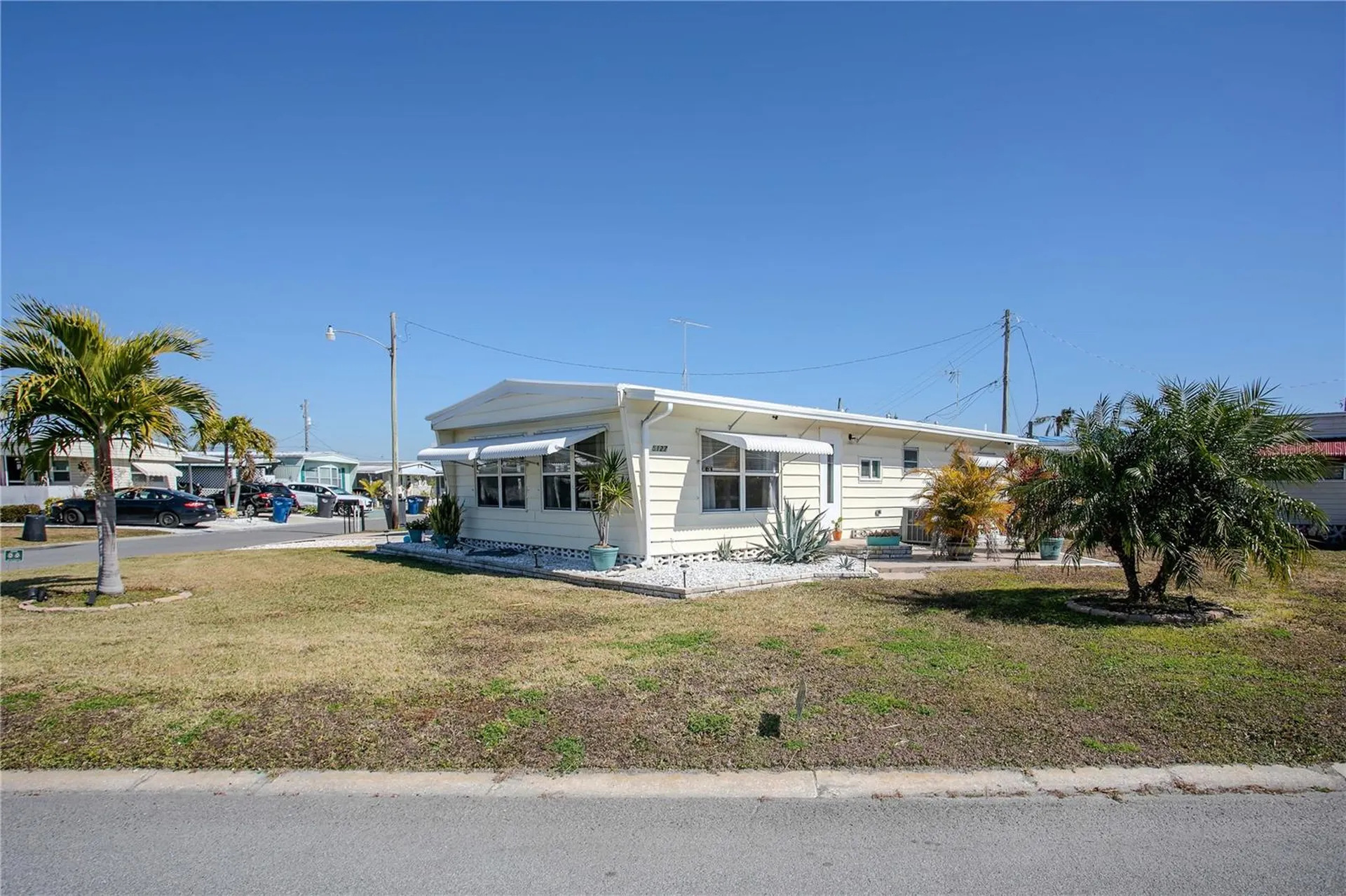 5127 8th Street W Bradenton FL 34207