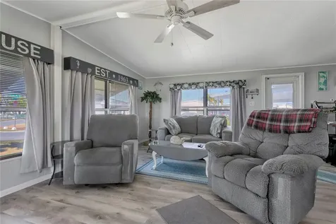5127 8th Street W Bradenton FL 34207