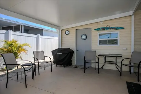 5127 8th Street W Bradenton FL 34207