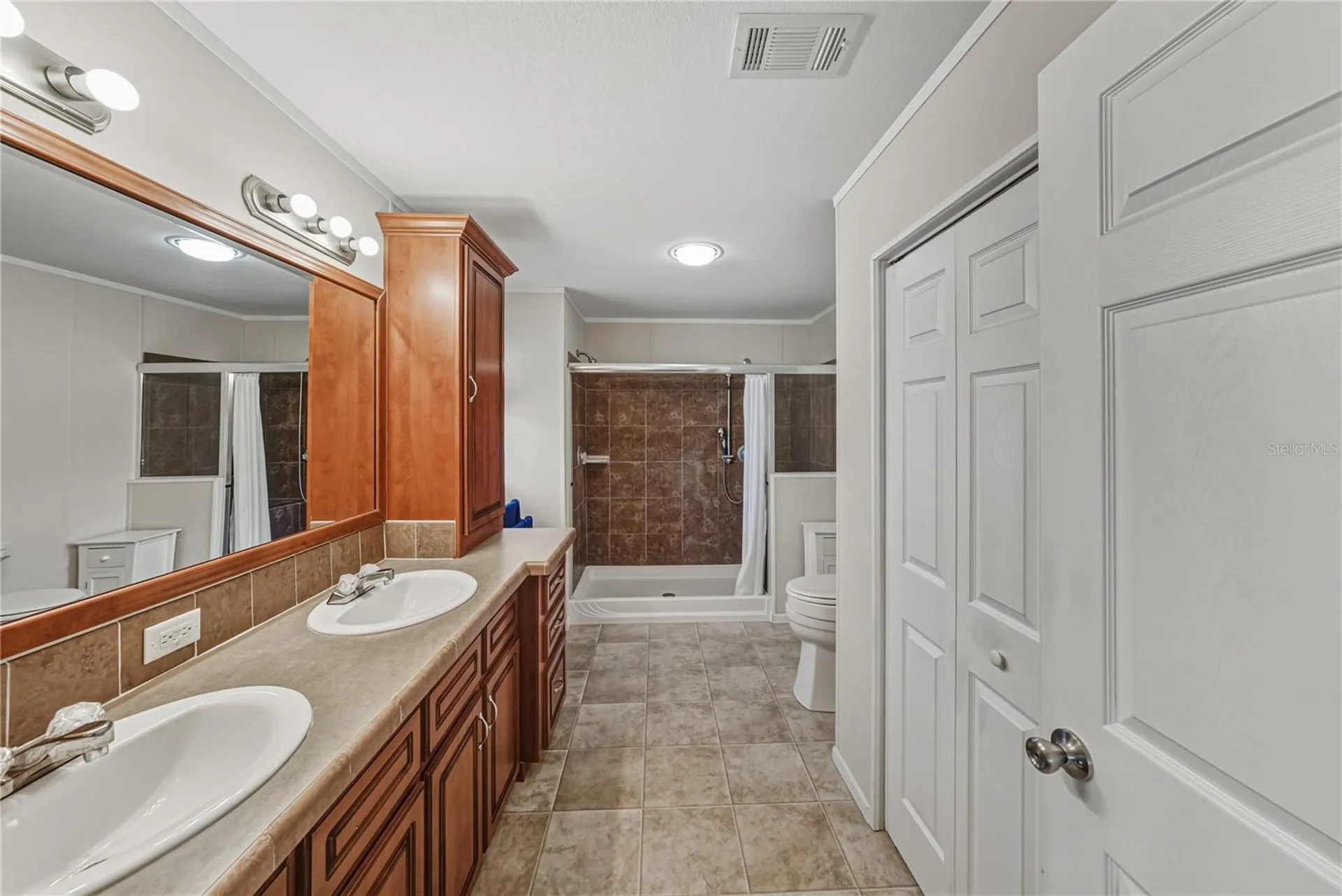 37519 Corey Lewis Avenue Zephyrhills FL 33541
