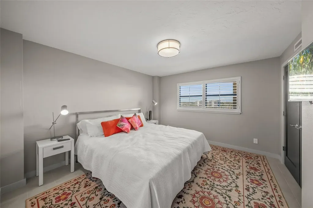 5750 Midnight Pass Road Sarasota FL 34242