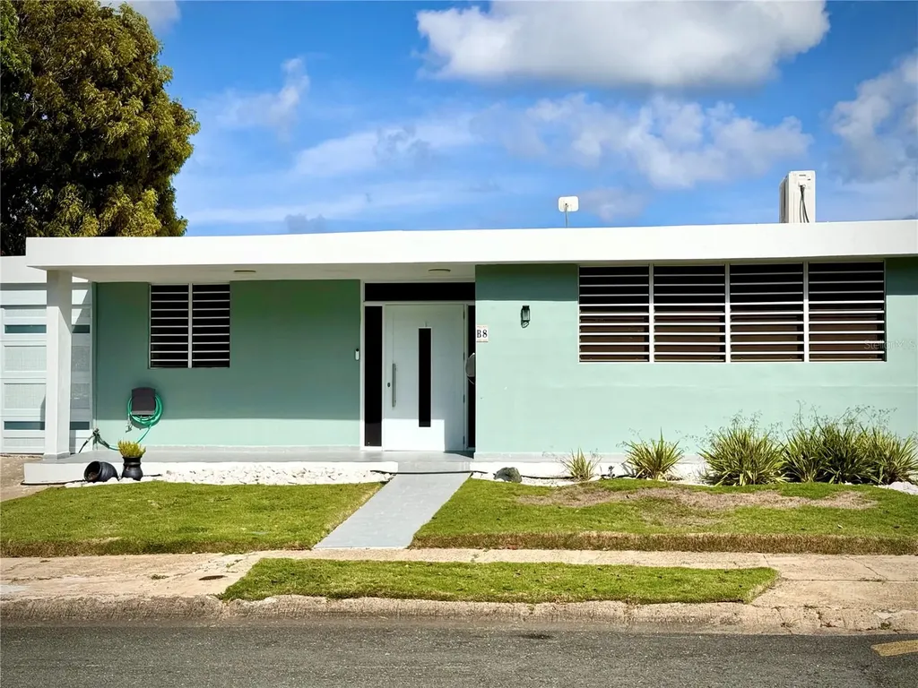 B8 Calle 8 Lago Urb Altamira Fajardo PR 00738