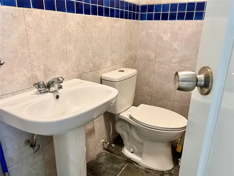 B8 Calle 8 Lago Urb Altamira Fajardo PR 00738