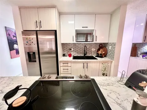 B8 Calle 8 Lago Urb Altamira Fajardo PR 00738