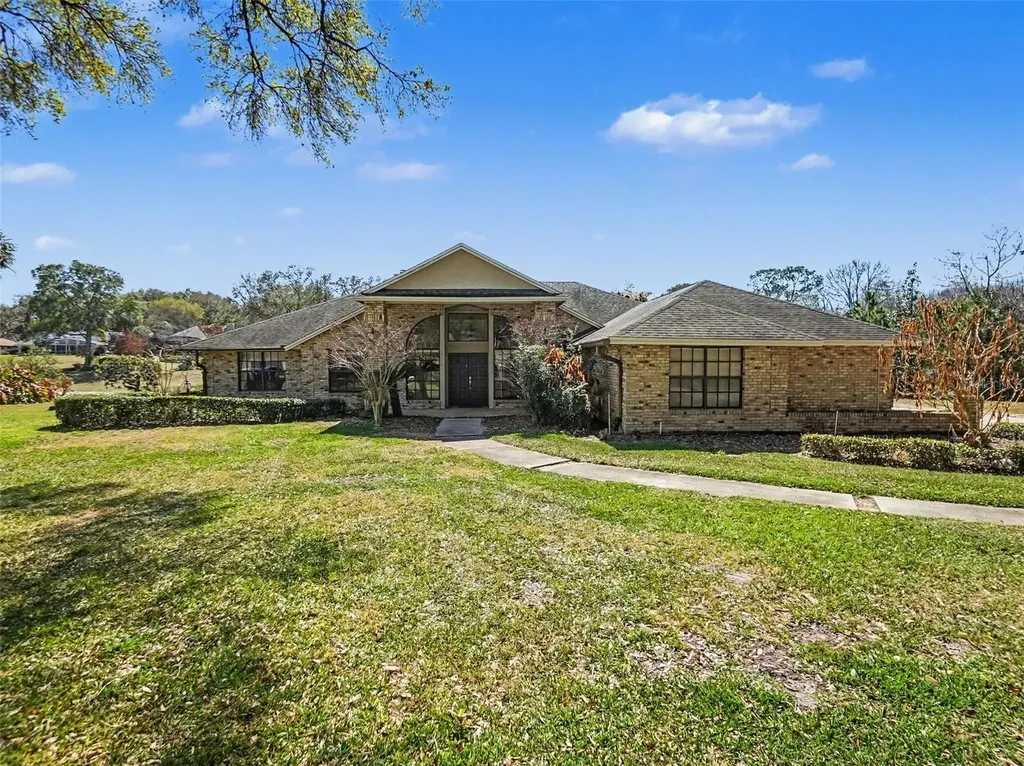 8634 Whispering Willow Court Orlando FL 32835