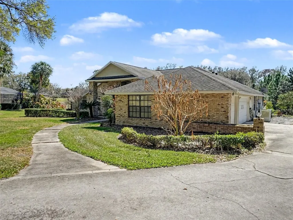 8634 Whispering Willow Court Orlando FL 32835