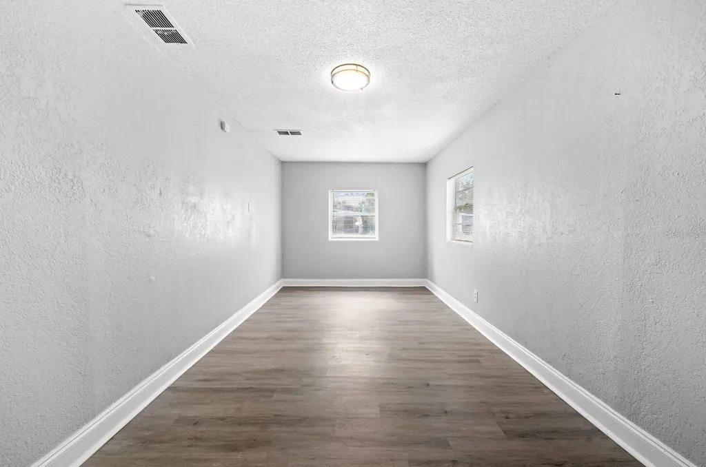 4220 E Powhatan Avenue Tampa FL 33610
