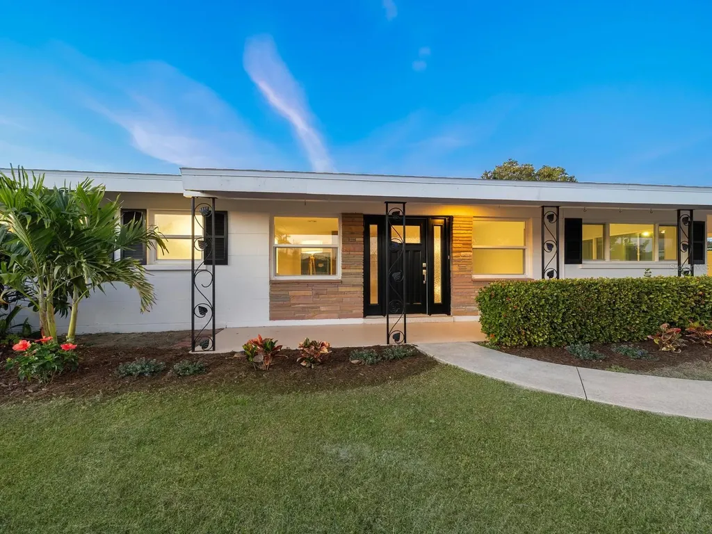 2551 Hibiscus Street Sarasota FL 34239