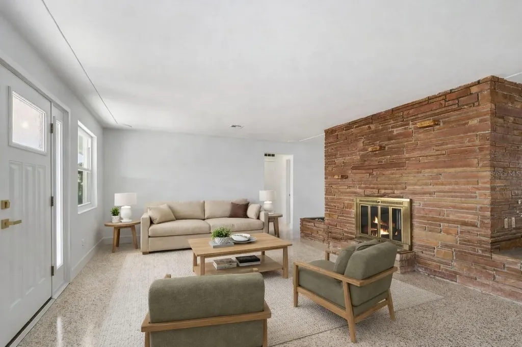 2551 Hibiscus Street Sarasota FL 34239
